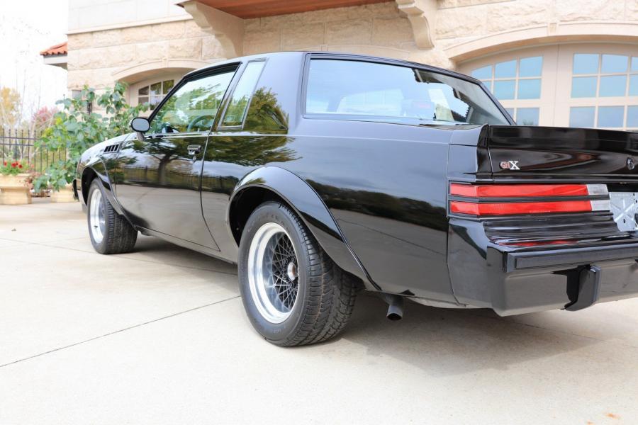  Buick GNX 1987 года  (фото 24 из 64)